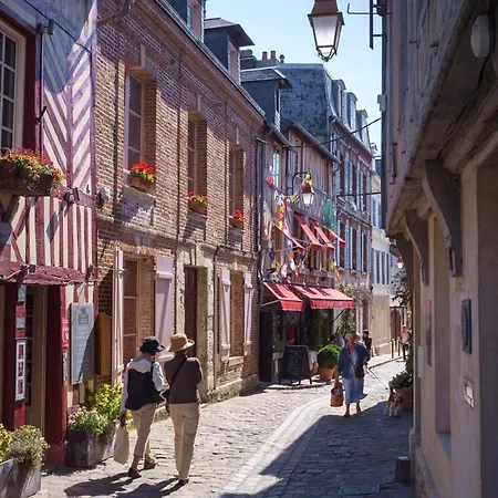 בית נופש Modern Townhouse In With Secure Parking *