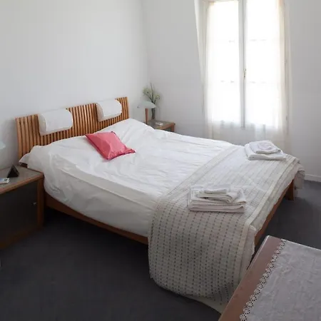 Modern Townhouse In With Secure Parking בית נופש *