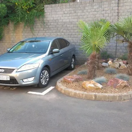 Modern Townhouse In With Secure Parking 펜션 옹플뢰르