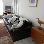 Modern Townhouse In With Secure Parking Онфлёр