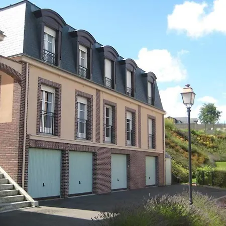 Holiday home Modern Townhouse In With Secure Parking *