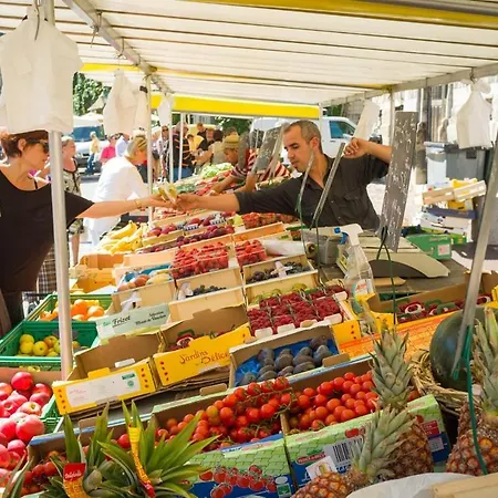 Semesterbostad Modern Townhouse In With Secure Parking