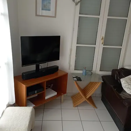 Semesterbostad Modern Townhouse In With Secure Parking Honfleur