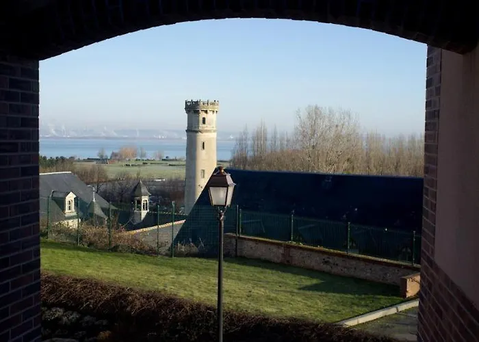 Modern Townhouse In With Secure Parking Feriehus *