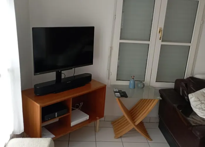 Casa vacanze Modern Townhouse In With Secure Parking Honfleur